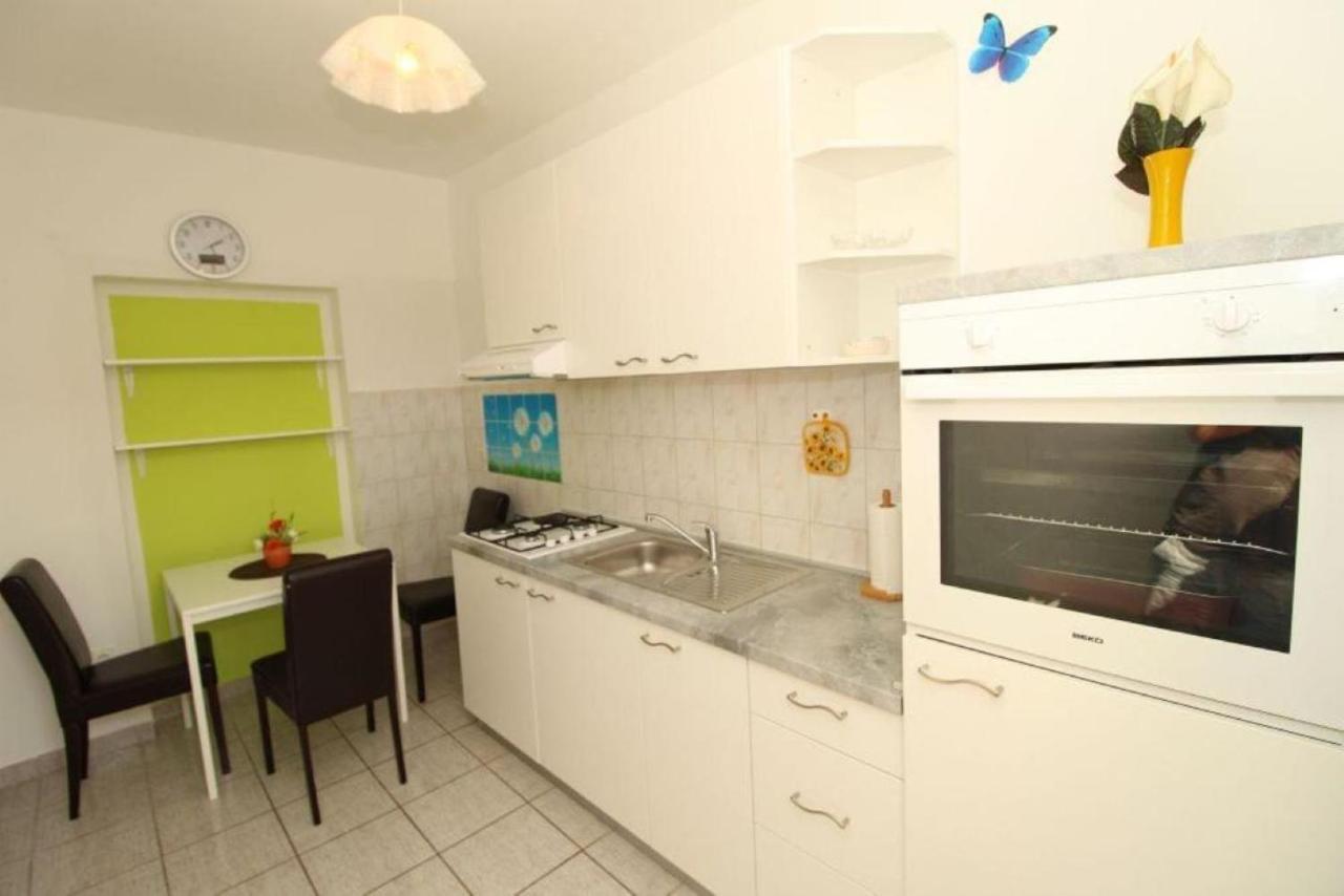 Apartments Besedic マンドレ エクステリア 写真